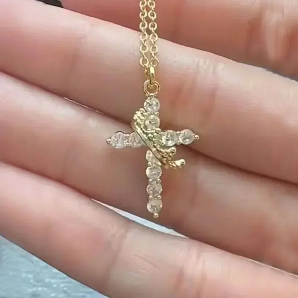 Regal Faith Pendant in silver